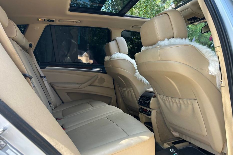Продам BMW X5 2012 года в Черновцах