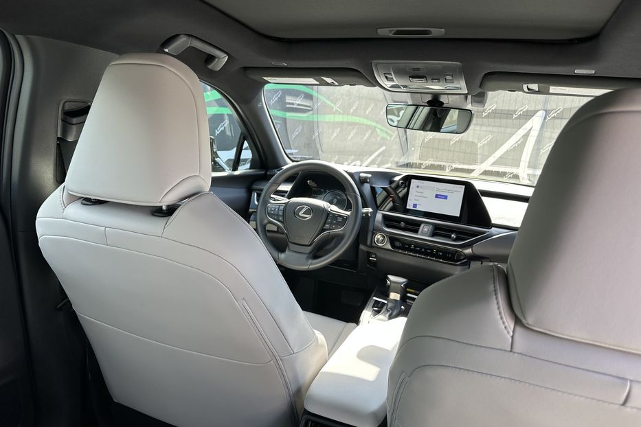 Продам Lexus HS UX250h 2023 года в Киеве