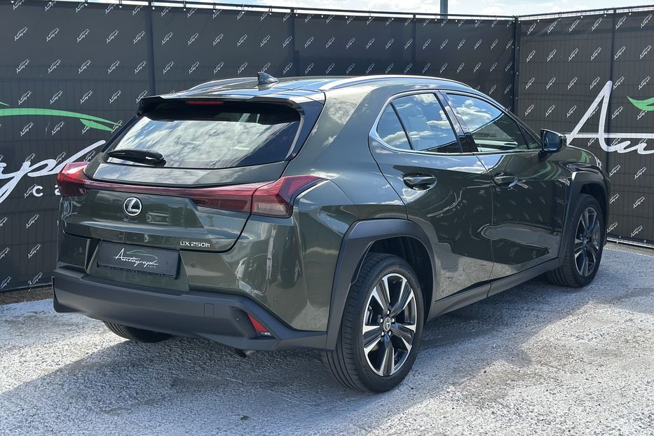 Продам Lexus HS UX250h 2023 года в Киеве
