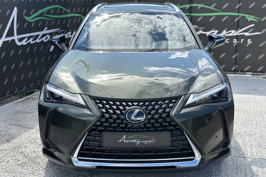 Продам Lexus HS UX250h 2023 года в Киеве