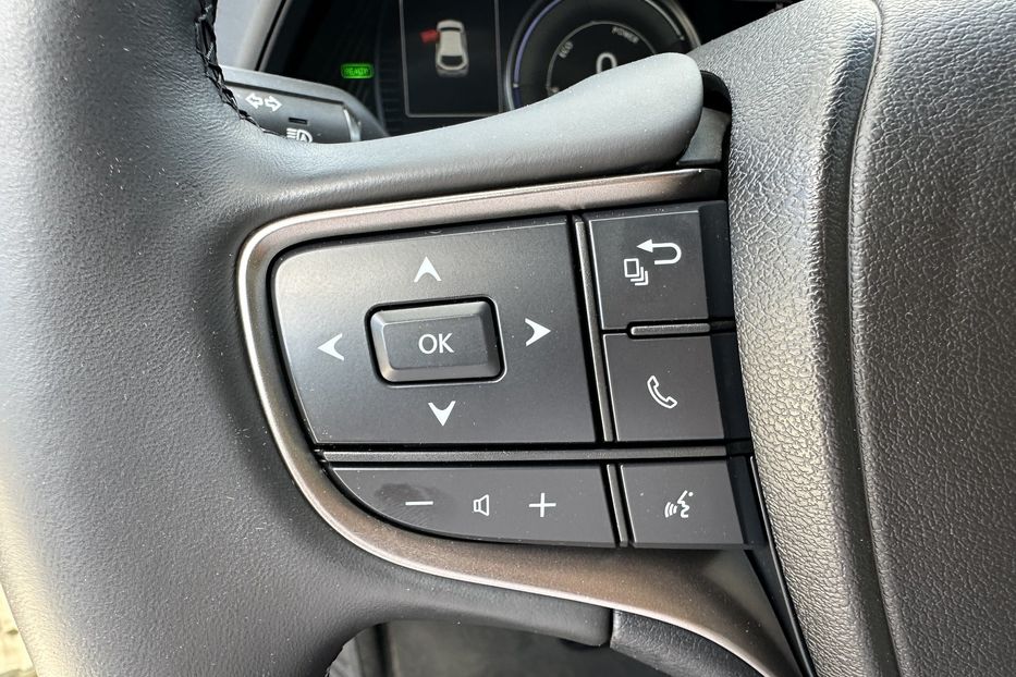 Продам Lexus HS UX250h 2023 года в Киеве