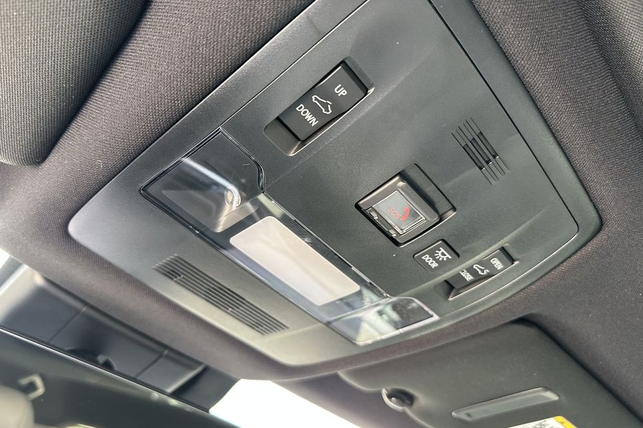 Продам Lexus HS UX250h 2023 года в Киеве