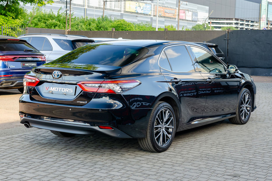 Продам Toyota Camry Hybrid Prestige 2024 года в Киеве