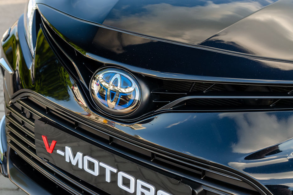 Продам Toyota Camry Hybrid Prestige 2024 года в Киеве