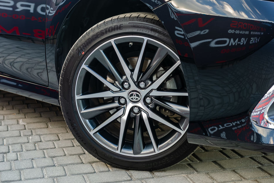 Продам Toyota Camry Hybrid Prestige 2024 года в Киеве