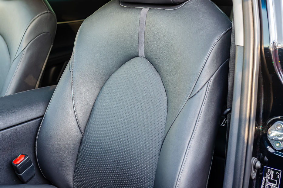 Продам Toyota Camry Hybrid Prestige 2024 года в Киеве