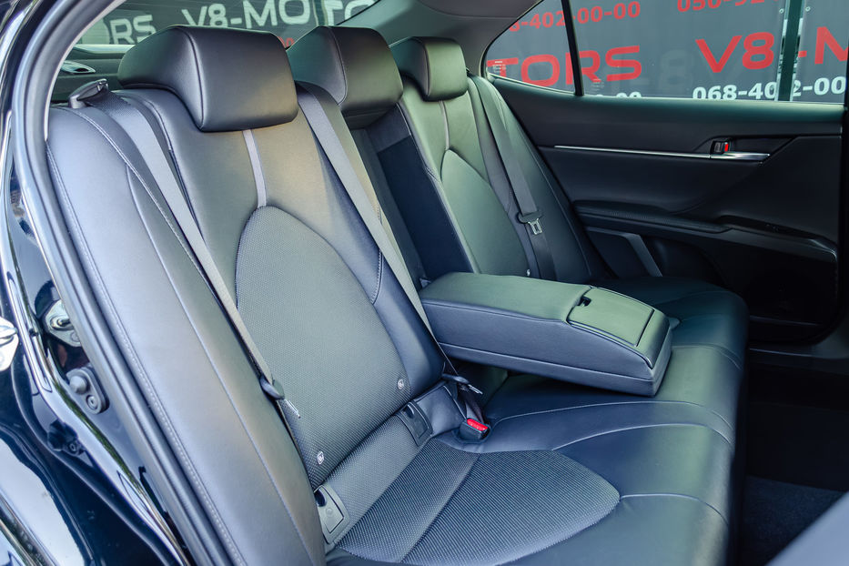 Продам Toyota Camry Hybrid Prestige 2024 года в Киеве