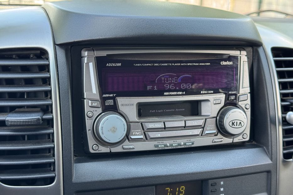 Продам Kia Sorento COMIS  2006 года в г. Умань, Черкасская область