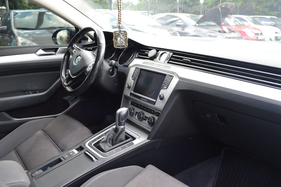 Продам Volkswagen Passat B8 2017 года в Одессе