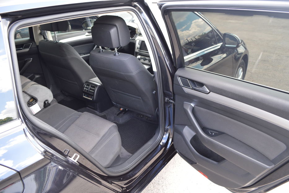 Продам Volkswagen Passat B8 2017 года в Одессе
