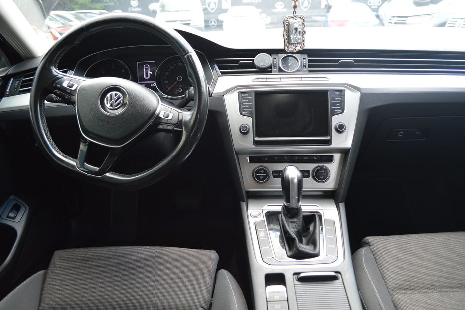 Продам Volkswagen Passat B8 2017 года в Одессе