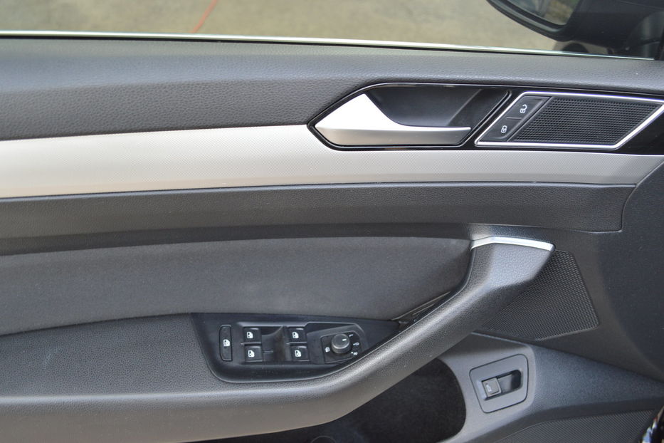 Продам Volkswagen Passat B8 2017 года в Одессе