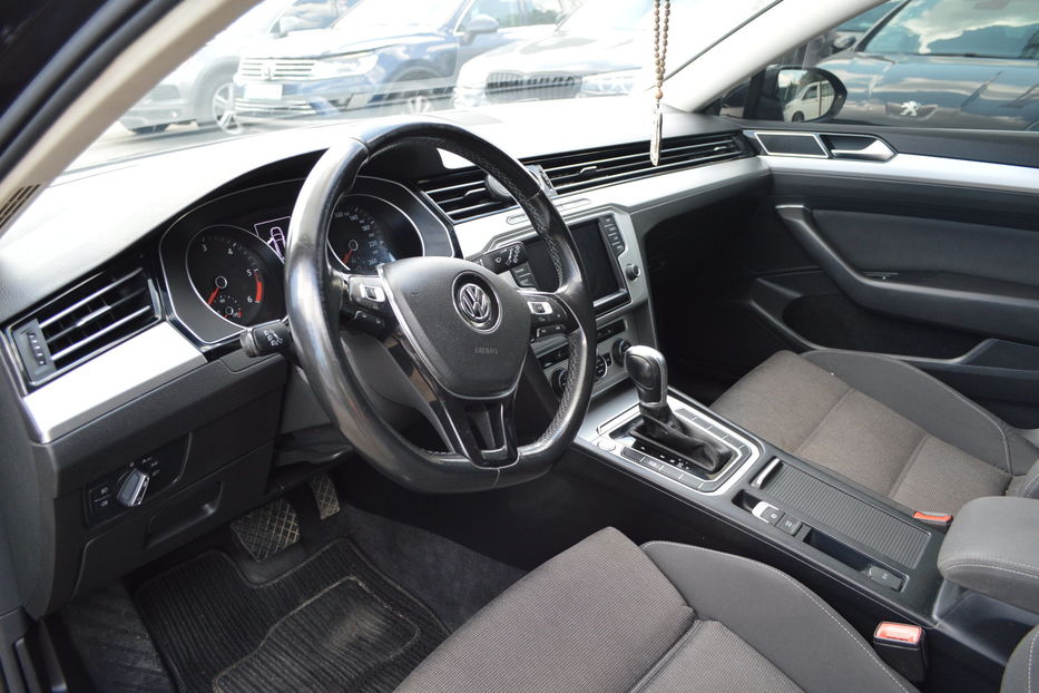 Продам Volkswagen Passat B8 2017 года в Одессе