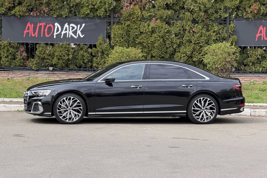 Продам Audi A8 60 E-tfsi 2023 года в Киеве