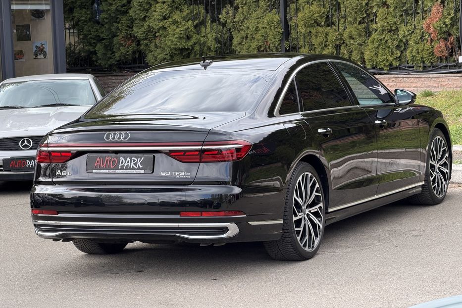 Продам Audi A8 60 E-tfsi 2023 года в Киеве