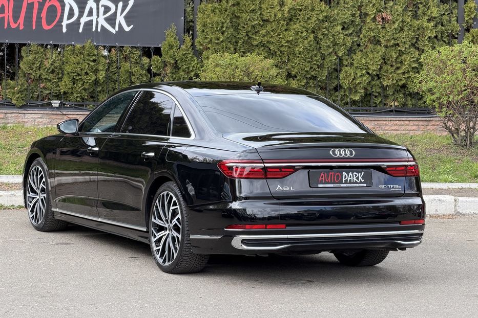 Продам Audi A8 60 E-tfsi 2023 года в Киеве