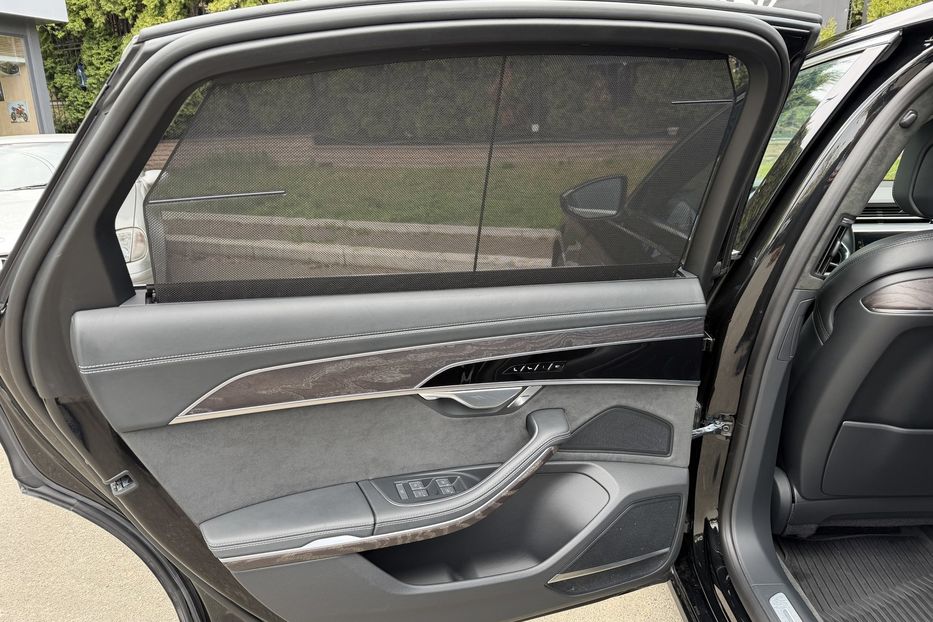 Продам Audi A8 60 E-tfsi 2023 года в Киеве
