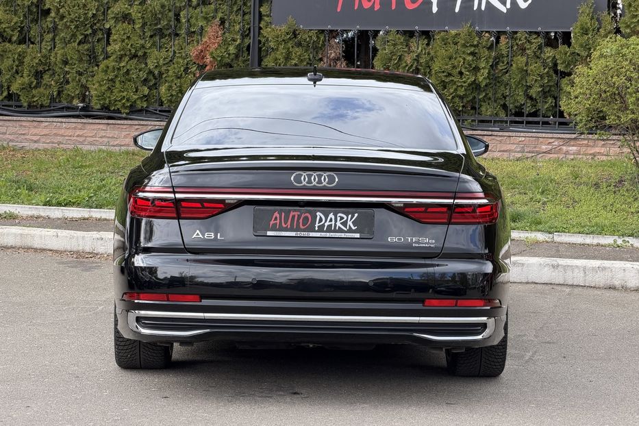 Продам Audi A8 60 E-tfsi 2023 года в Киеве