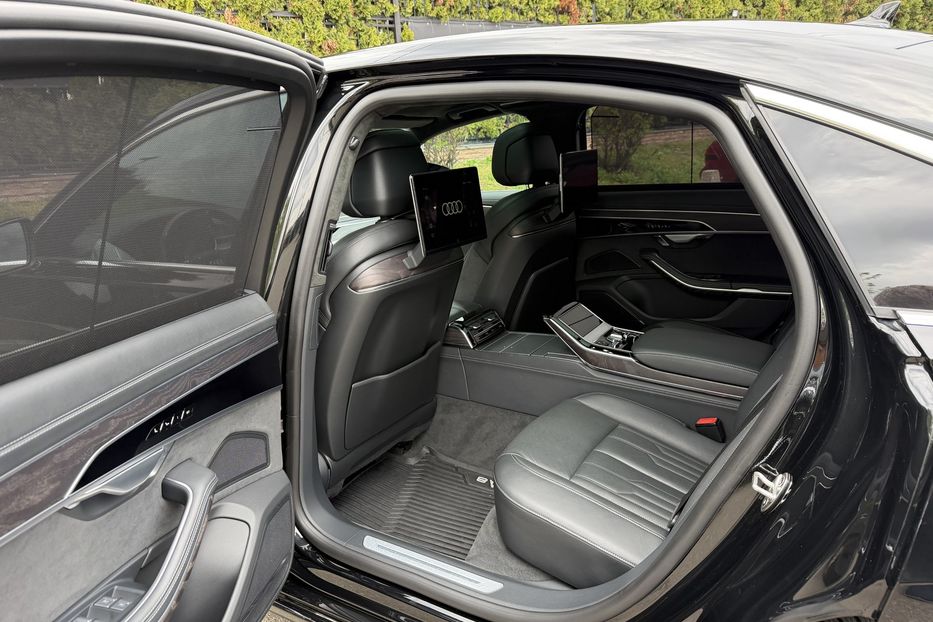 Продам Audi A8 60 E-tfsi 2023 года в Киеве