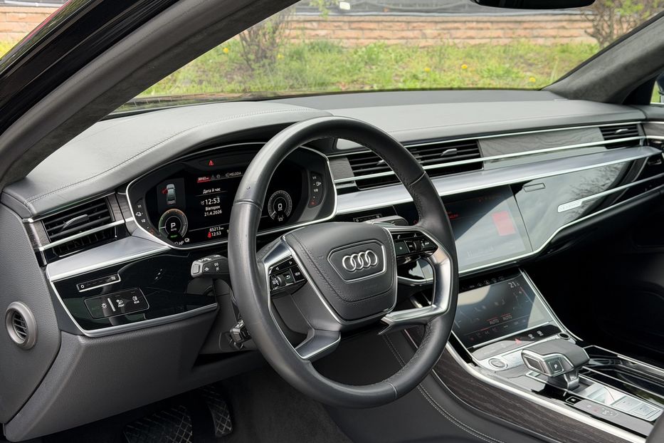 Продам Audi A8 60 E-tfsi 2023 года в Киеве