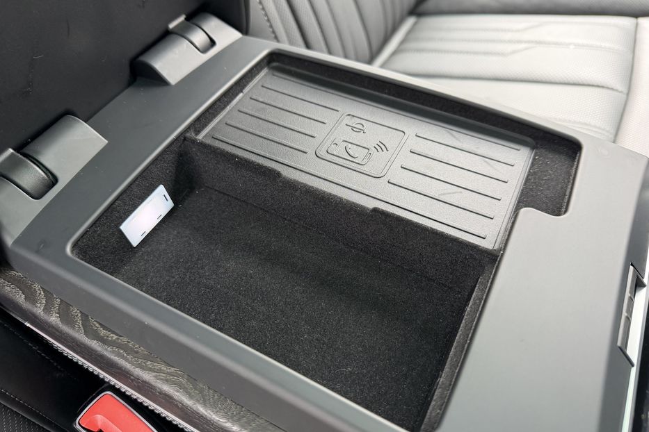 Продам Audi A8 60 E-tfsi 2023 года в Киеве