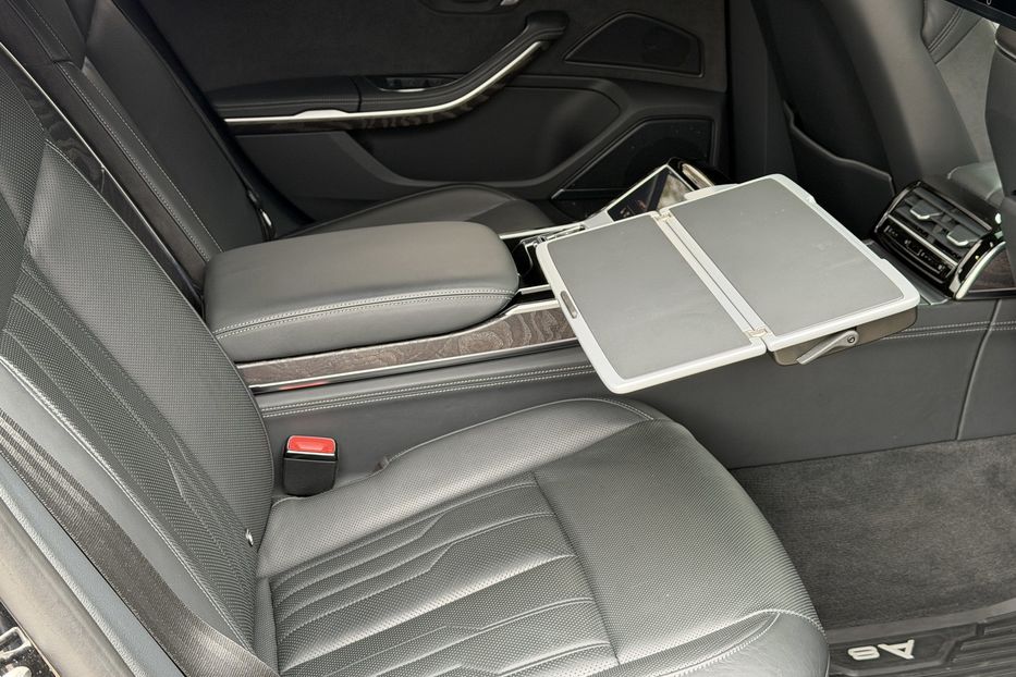 Продам Audi A8 60 E-tfsi 2023 года в Киеве