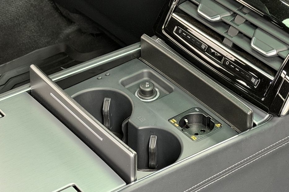 Продам Audi A8 60 E-tfsi 2023 года в Киеве