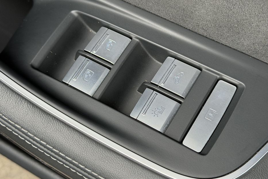Продам Audi A8 60 E-tfsi 2023 года в Киеве