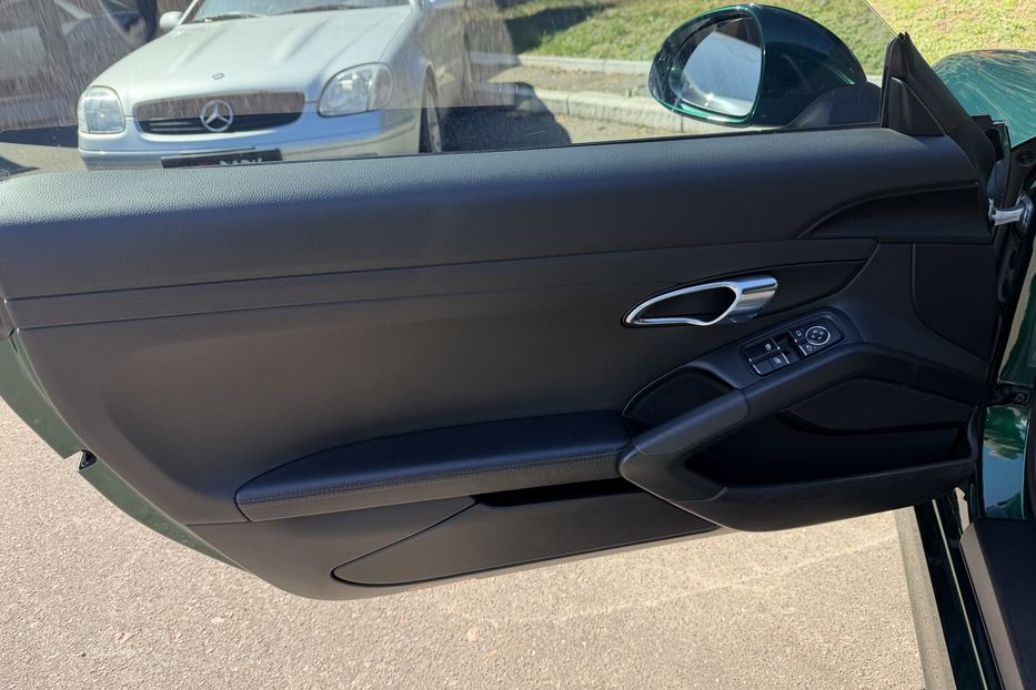 Продам Porsche Cayman S  2015 года в Киеве