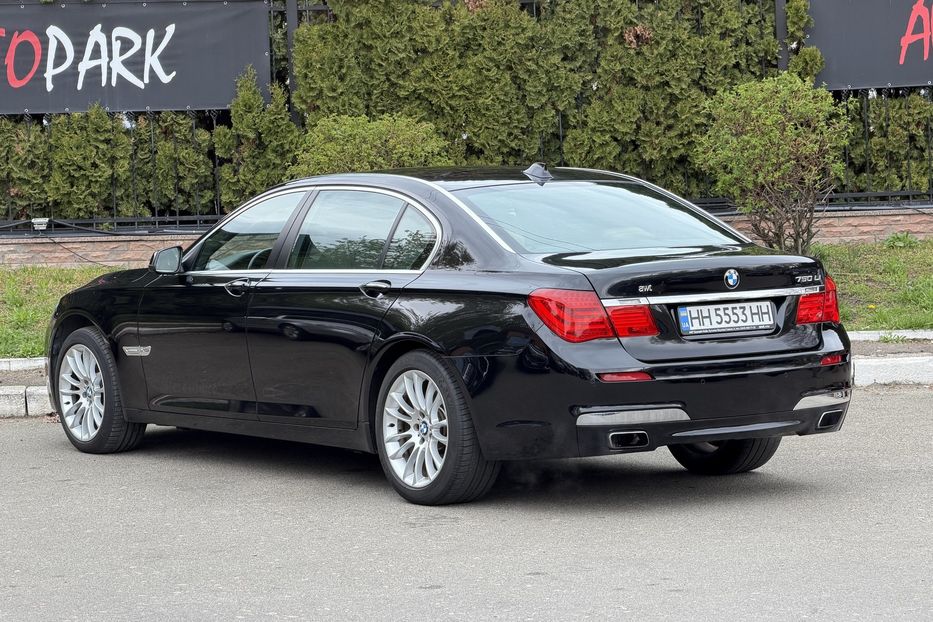 Продам BMW 750 Long X-drive M-pack 2011 года в Киеве