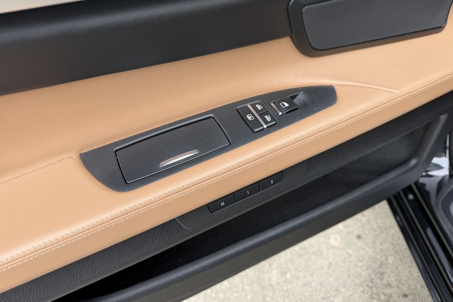 Продам BMW 750 Long X-drive M-pack 2011 года в Киеве