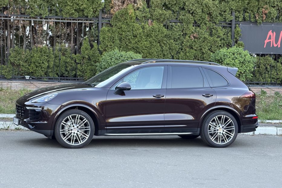 Продам Porsche Cayenne 4.2 diesel  2015 года в Киеве