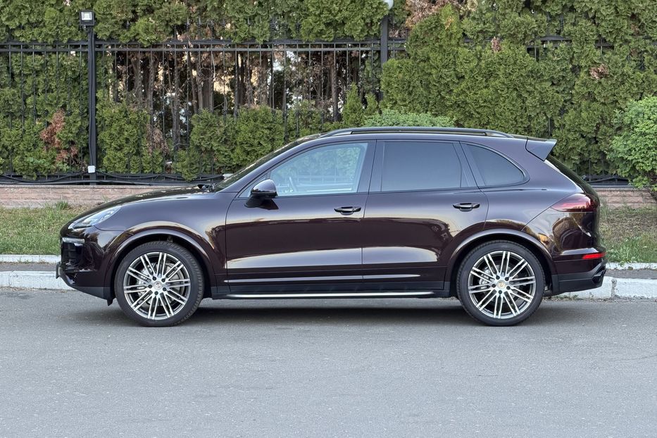 Продам Porsche Cayenne 4.2 diesel  2015 года в Киеве
