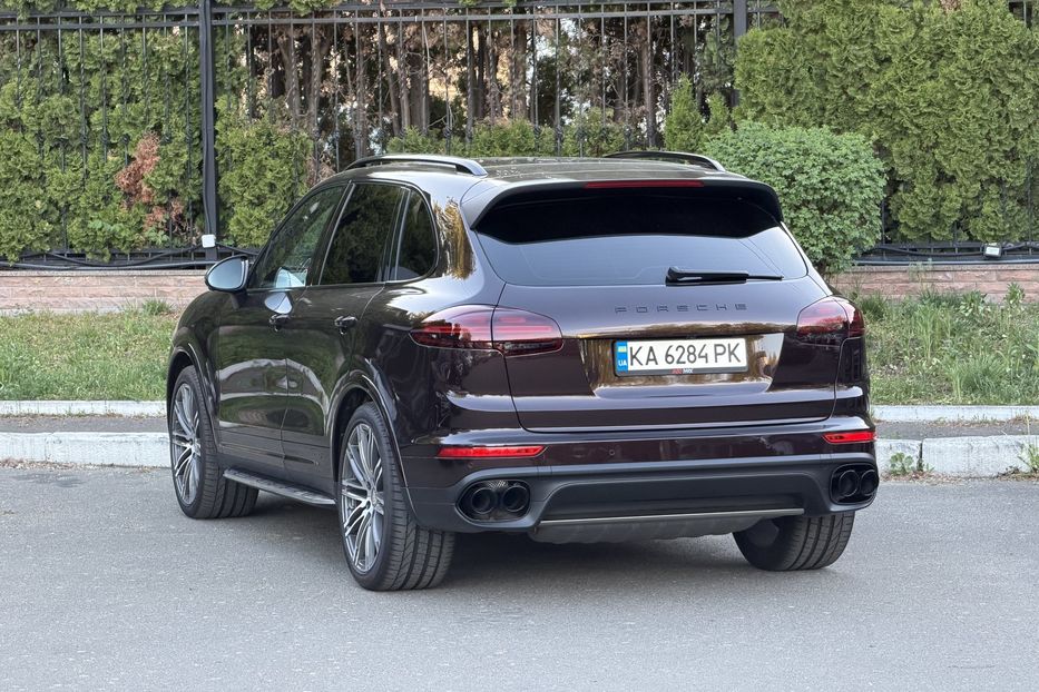 Продам Porsche Cayenne 4.2 diesel  2015 года в Киеве