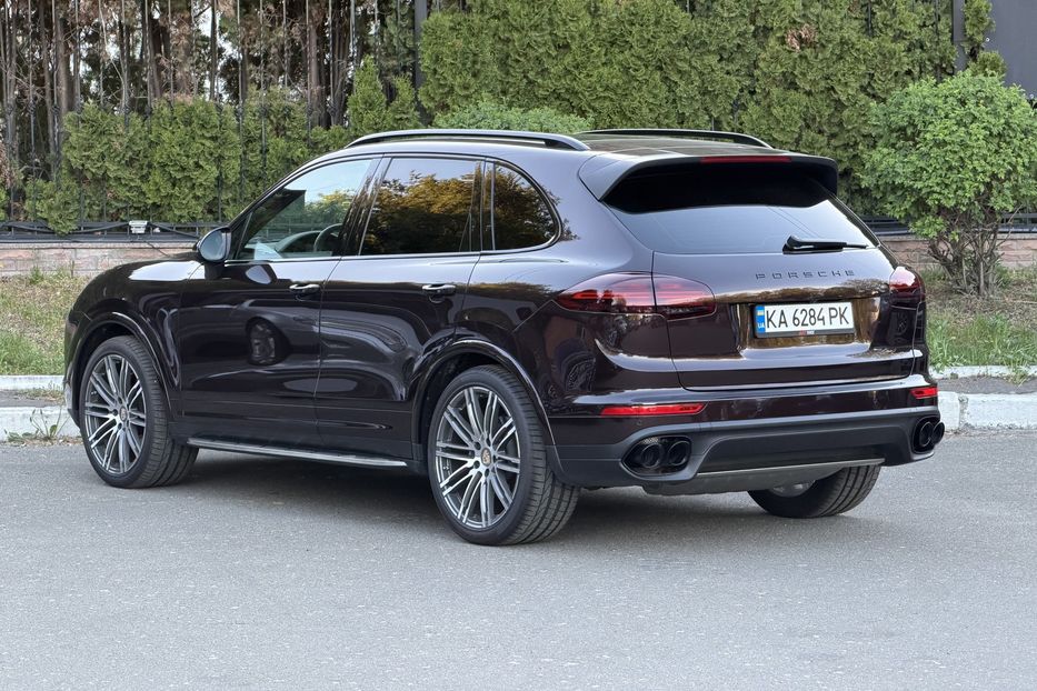 Продам Porsche Cayenne 4.2 diesel  2015 года в Киеве