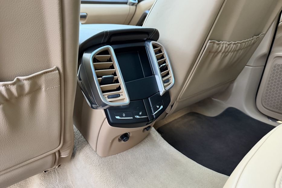 Продам Porsche Cayenne 4.2 diesel  2015 года в Киеве