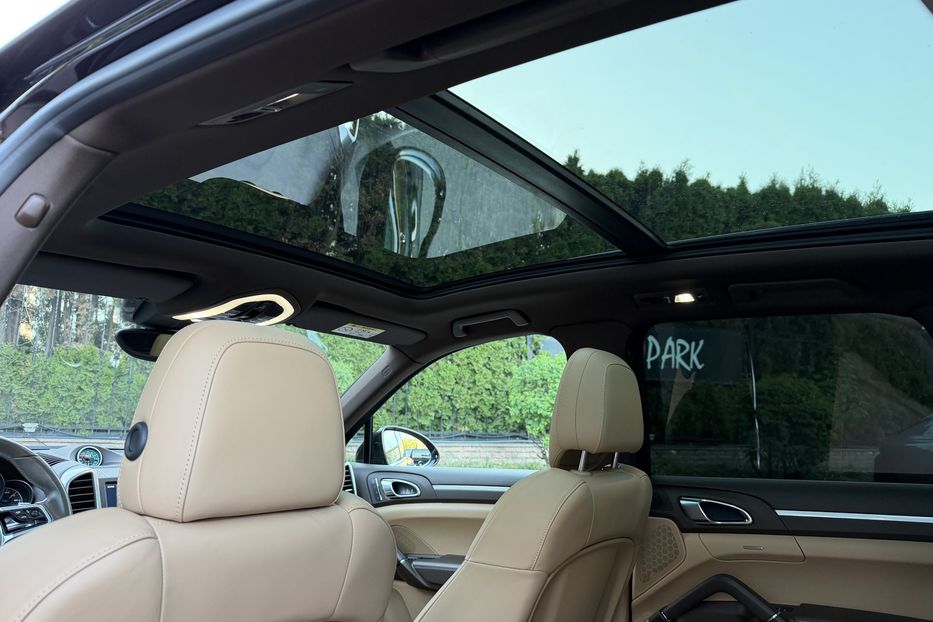Продам Porsche Cayenne 4.2 diesel  2015 года в Киеве