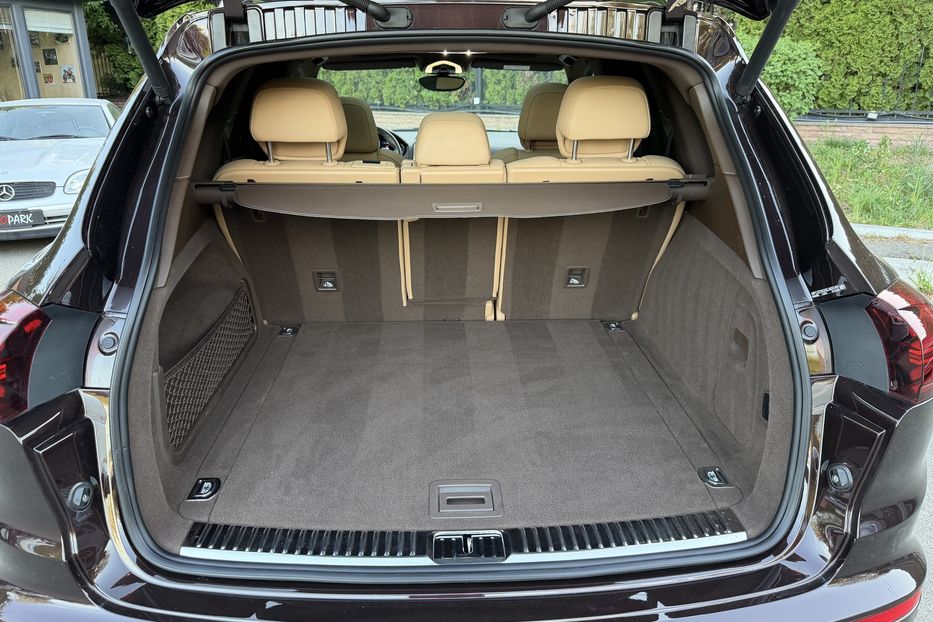 Продам Porsche Cayenne 4.2 diesel  2015 года в Киеве