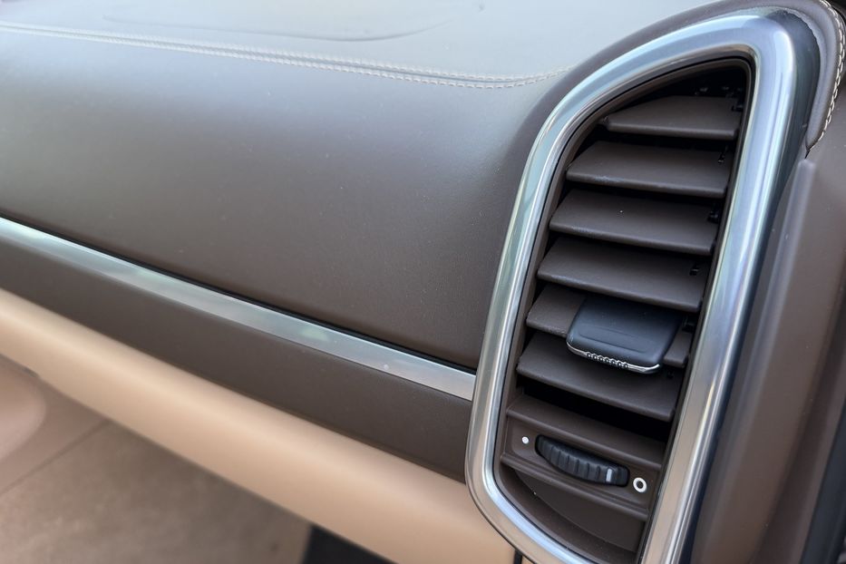 Продам Porsche Cayenne 4.2 diesel  2015 года в Киеве
