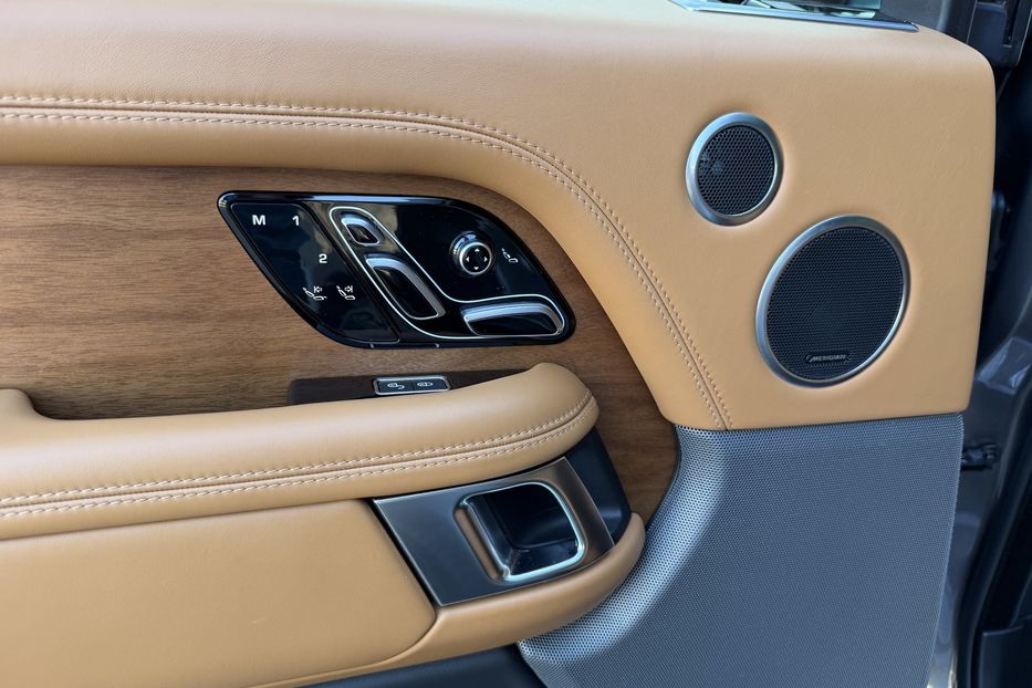 Продам Land Rover Range Rover Autobiography 3.0 d 2018 года в Киеве