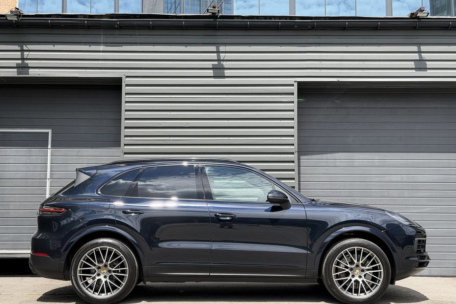 Продам Porsche Cayenne Platinum Edition 2022 года в Киеве
