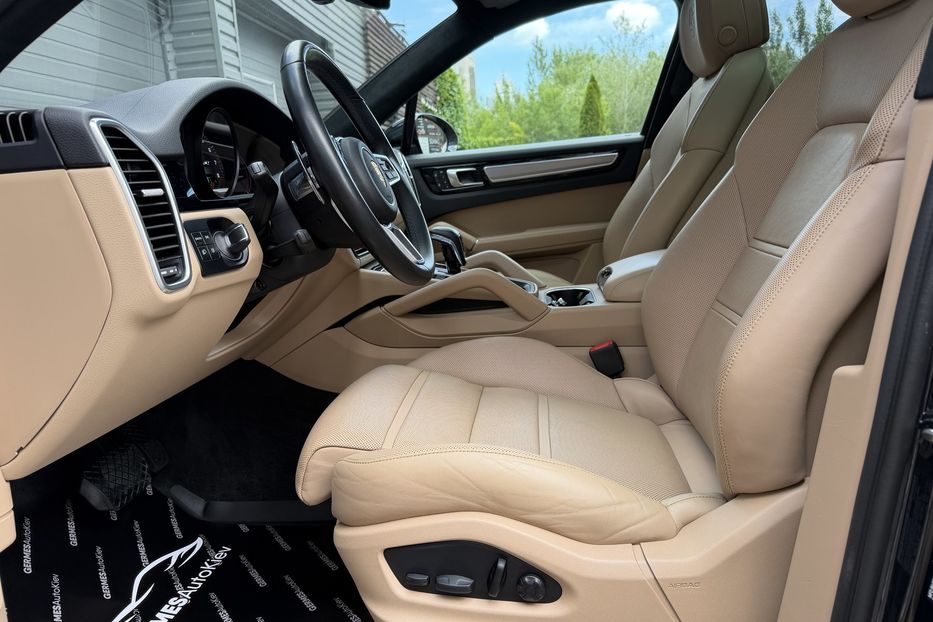 Продам Porsche Cayenne Platinum Edition 2022 года в Киеве