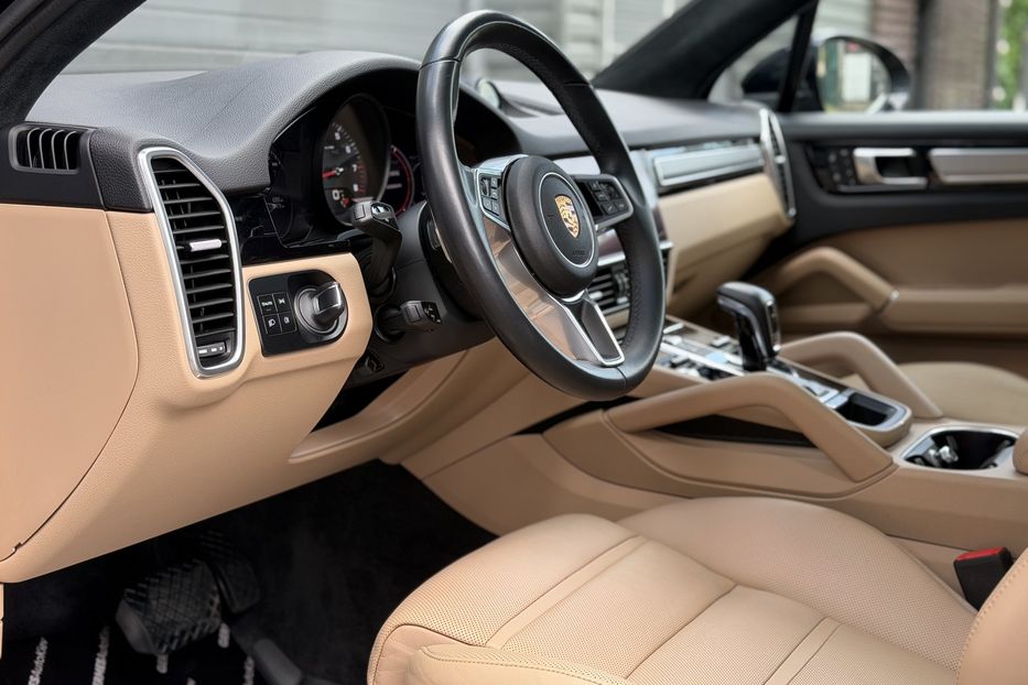 Продам Porsche Cayenne Platinum Edition 2022 года в Киеве