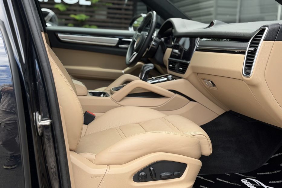 Продам Porsche Cayenne Platinum Edition 2022 года в Киеве