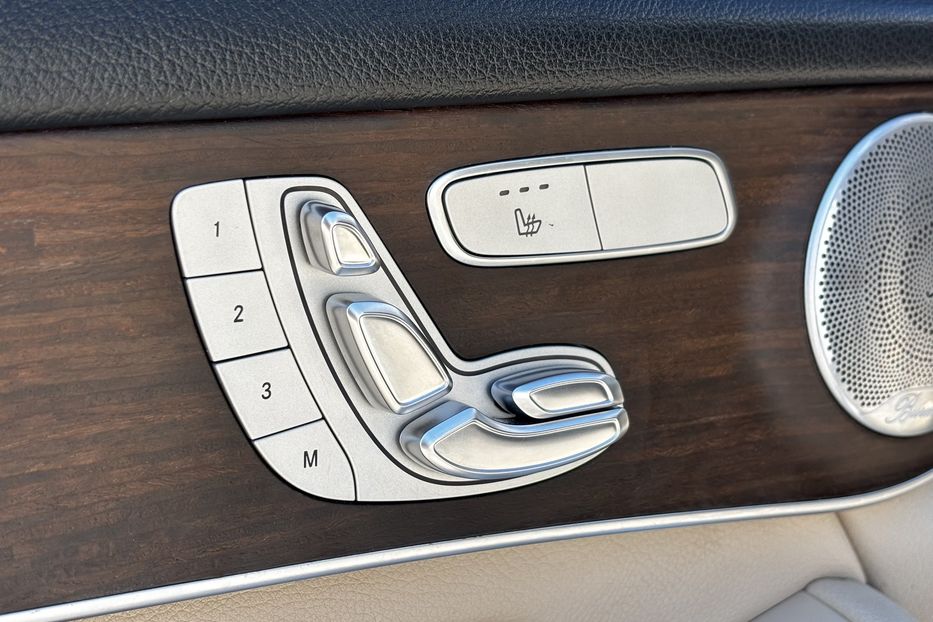 Продам Mercedes-Benz GLC-Class 300 2020 года в Львове