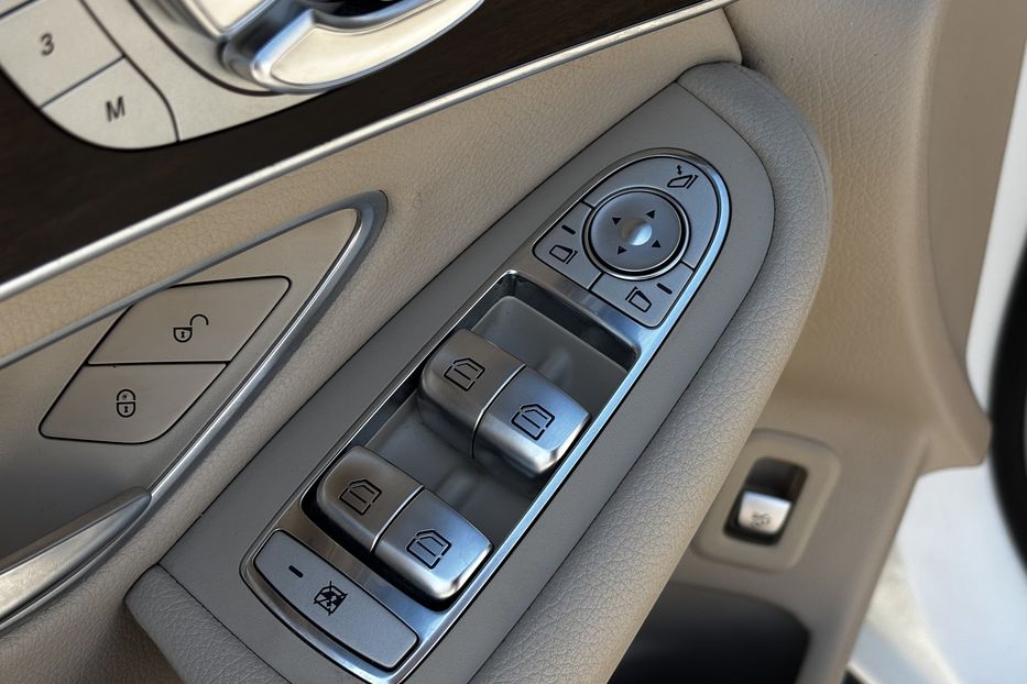 Продам Mercedes-Benz GLC-Class 300 2020 года в Львове