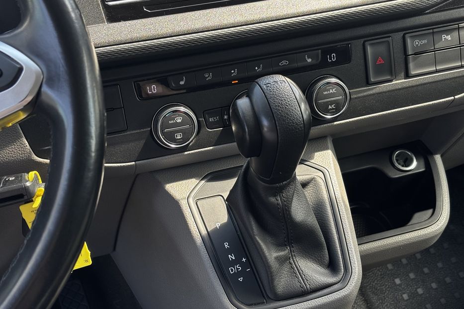 Продам Volkswagen Caravella 2.0 110квт DSG авто у Львові 2020 года в Львове