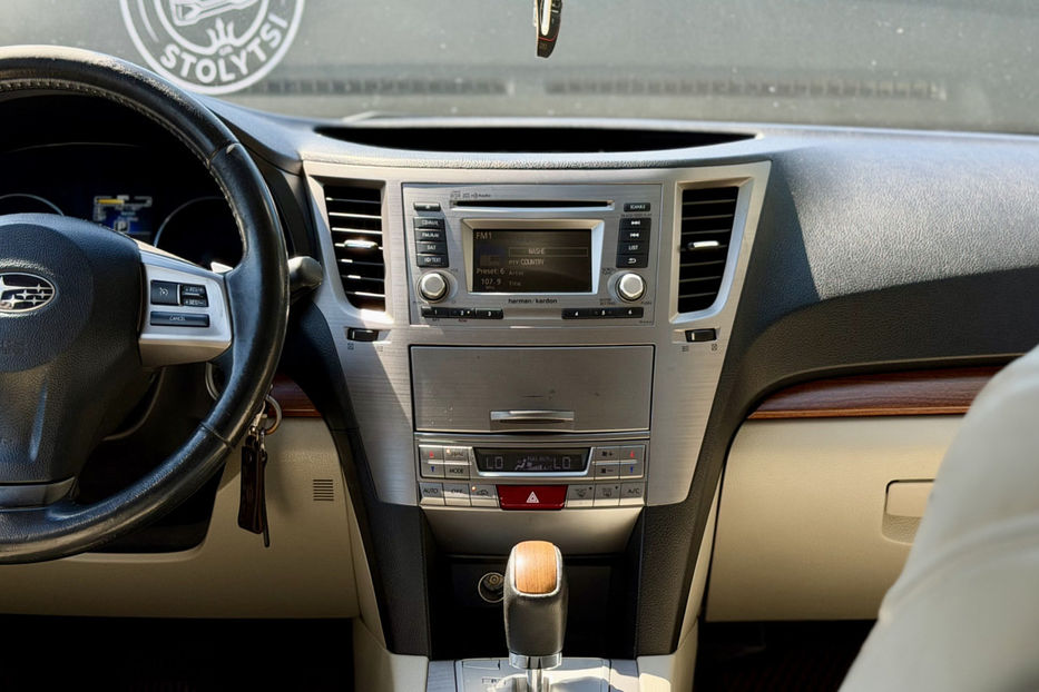 Продам Subaru Outback 2.5i AT (173 к.с.) AWD   2013 года в Киеве