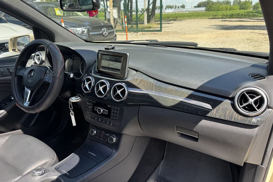 Продам Mercedes-Benz B-Class COMIS  2014 года в г. Умань, Черкасская область