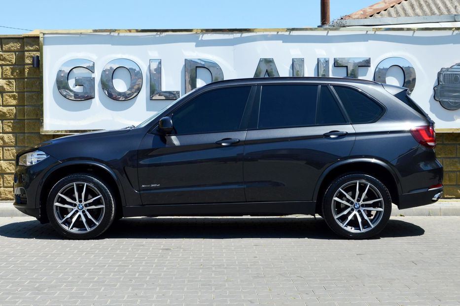 Продам BMW X5 2017 года в Одессе